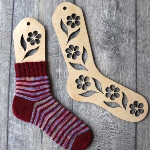 Intra απο ξύλο plywood 3mm-4mm πάχος – Ξύλινες φλοράλ κάλτσες 12x15 cm INTRAVECTRY-MY556627