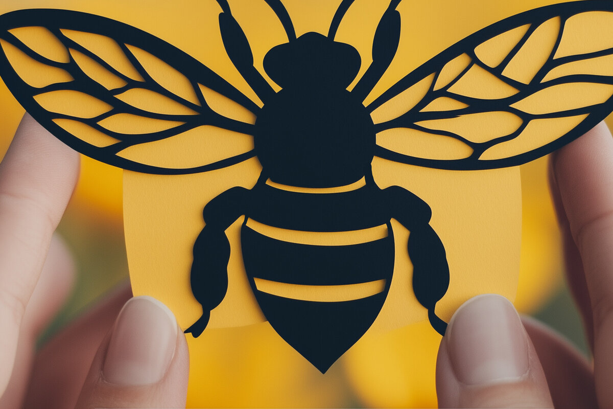 Intra απο ξύλο plywood 3mm-4mm πάχος – Paper Cut Bee Δίασταση  20x20 cm INTRAFABR-107608405