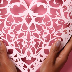 Intra απο ξύλο plywood 3mm-4mm πάχος – Χαρτί κομμένο Floral Flower Heart Δίασταση  20x20 cm INTRAFABR-86333453