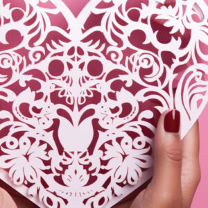 Intra απο ξύλο plywood 3mm-4mm πάχος – Χαρτί κομμένο Floral Flower Heart Δίασταση  20x20 cm INTRAFABR-86332110