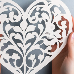 Intra απο ξύλο plywood 3mm-4mm πάχος – Κοπή χαρτιού Floral Heart Δίασταση  20x20 cm INTRAFABR-118399212