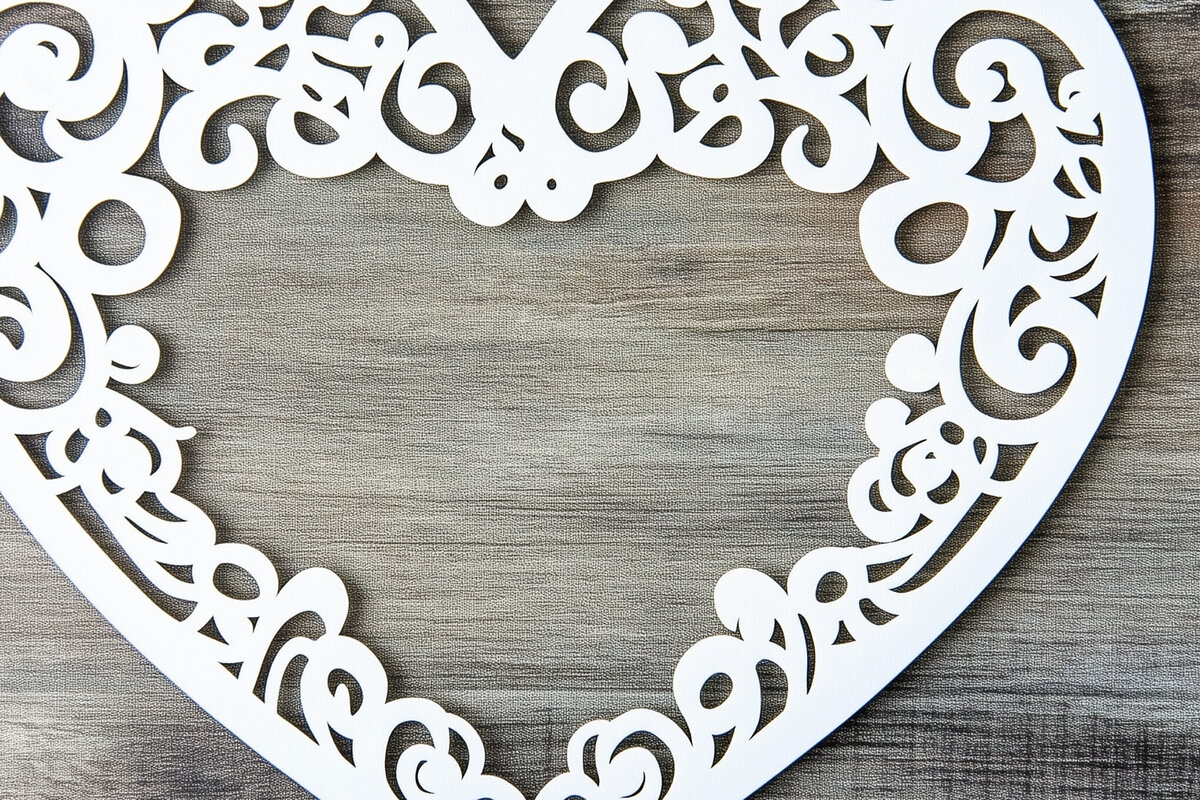 Intra απο ξύλο plywood 3mm-4mm πάχος – Paper Cut Heart Border Δίασταση  20x20 cm INTRAFABR-112911038