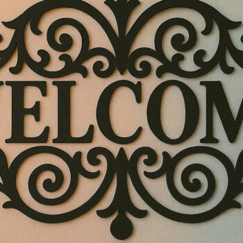 Intra απο ξύλο plywood 3mm-4mm πάχος – Paper Cut Sign Welcome Δίασταση  40x30 cm INTRAFABR-119970730 - Image 1