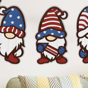 Intra απο ξύλο plywood 3mm-4mm πάχος – Patriotic Gnomes Ημέρα Ανεξαρτησίας Δίασταση  20x20 cm INTRAFABR-72574604 - Image 1