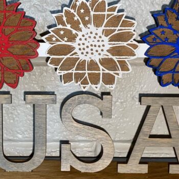 Intra απο ξύλο plywood 3mm-4mm πάχος – Patriotic Sunflowers Shelf Sitter Δίασταση  20x20 cm INTRAFABR-28685052 - Image 3