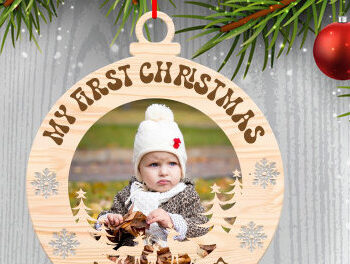 Intra απο ξύλο plywood 3mm-4mm πάχος – Εξατομικευμένο Baby First Christmas Δίασταση 20x20 cm INTRAFABR-104197160 - Image 2