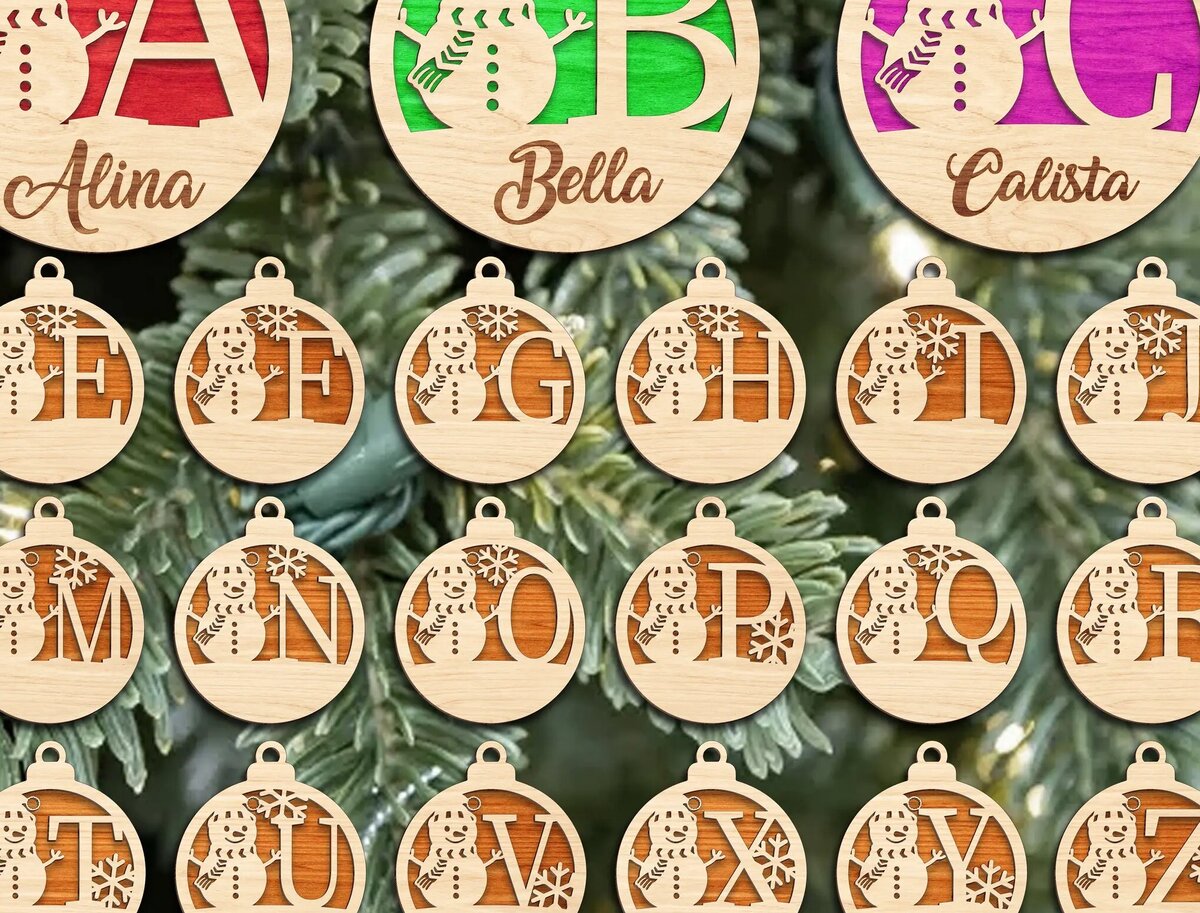 Intra απο ξύλο plywood 3mm-4mm πάχος – Εξατομικευμένο στολίδι με χριστουγεννιάτικες μπάλες Δίασταση  20x20 cm INTRAFABR-110857026