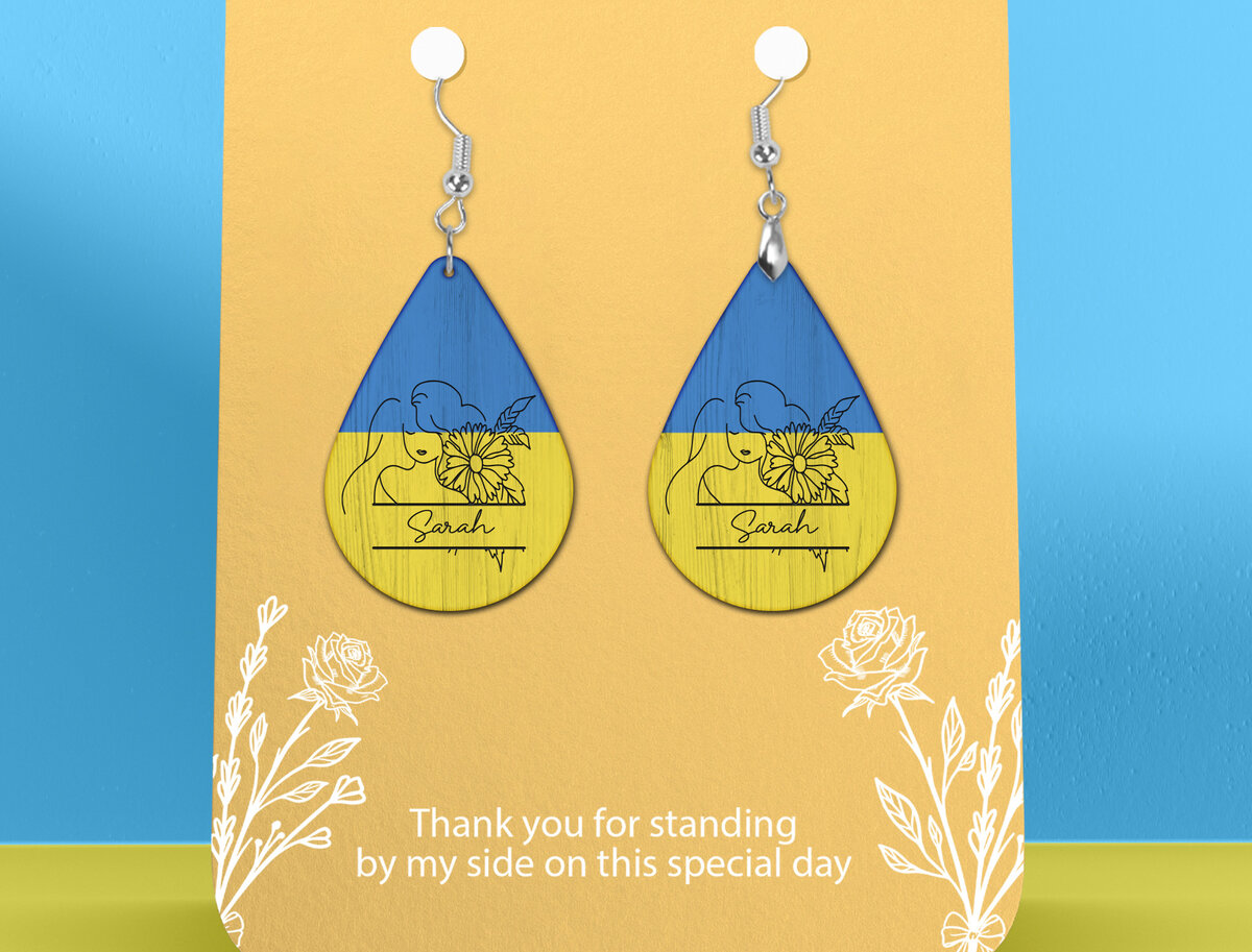 Intra απο ξύλο plywood 3mm-4mm πάχος – Εξατομικευμένο σκουλαρίκι Girl Flower Ukraine Δίασταση  5x5 cm INTRAFABR-26596745