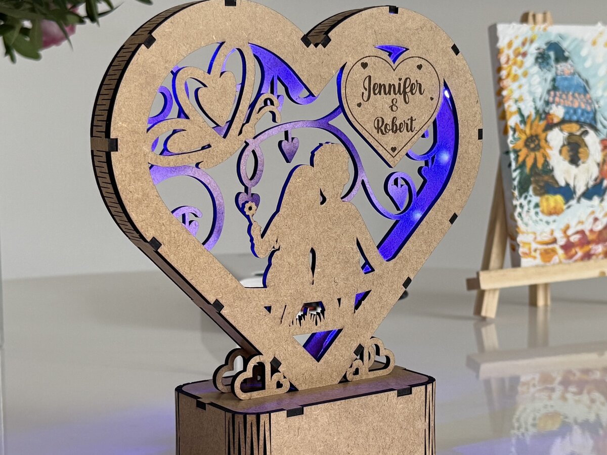 Intra απο ξύλο plywood 3mm-4mm πάχος – Εξατομικευμένη λάμπα LED Light Heart Δίασταση  20x20 cm INTRAFABR-114954629