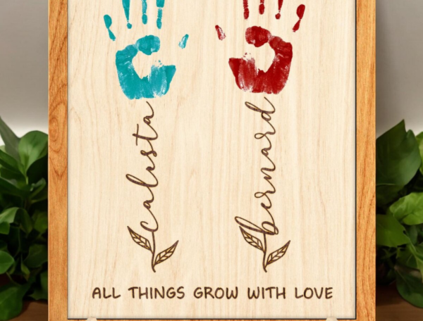 1759047076_Personalized-Mothers-Day-Handprint-Sign-Graphics-118593300-1-1