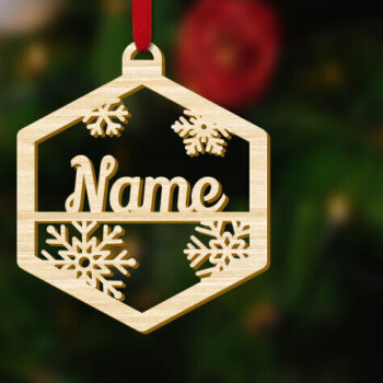 Intra απο ξύλο plywood 3mm-4mm πάχος – Προσωποποιημένο Όνομα Χριστουγεννιάτικο Στολίδι Δίασταση  20x20 cm INTRAFABR-84434872 - Image 1