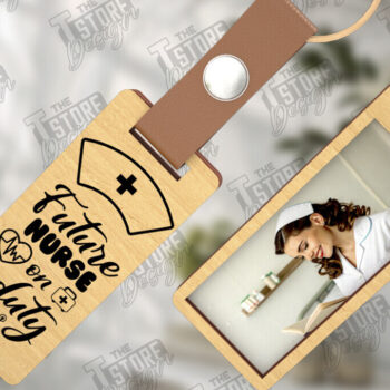 Intra απο ξύλο plywood 3mm-4mm πάχος – Εξατομικευμένο Μπρελόκ Νοσοκόμας με Φωτογραφία Δίασταση  5x5 cm INTRAFABR-111798811 - Image 1