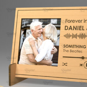 Intra απο ξύλο plywood 3mm-4mm πάχος – Προσωποποιημένη Πλακέτα Τραγουδιού Κορνίζα Δίασταση  20x20 cm INTRAFABR-83372454