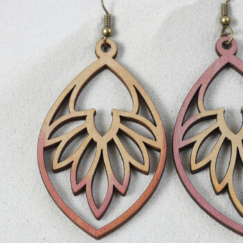 Intra απο ξύλο plywood 3mm-4mm πάχος – Σκουλαρίκια με πέταλα με Δίασταση  5x5 cm INTRAFABR-121663926 - Image 1