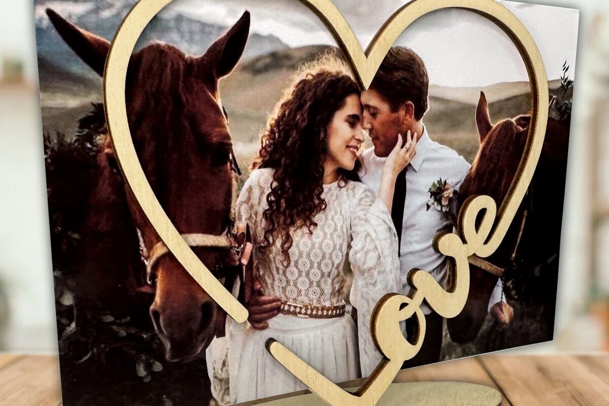 Intra απο ξύλο plywood 3mm-4mm πάχος – Κορνίζα Love, Ημέρα του Αγίου Βαλεντίνου Δίασταση  20x20 cm INTRAFABR-89187026