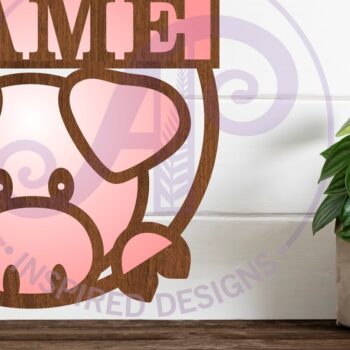 Intra απο ξύλο plywood 3mm-4mm πάχος – Pig Peeking Όνομα Σήμα Δίασταση  20x20 cm INTRAFABR-96460827 - Image 1