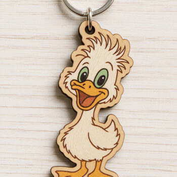 Intra απο ξύλο plywood 3mm-4mm πάχος – Παιχνιδιάρικο μπρελόκ πάπιας Δίασταση  5x5 cm INTRAFABR-122093071 - Image 1