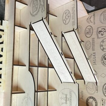 Intra απο ξύλο plywood 3mm-4mm πάχος – Πρακτικό Γκαράζ για Μικρά Αυτοκίνητα 4mm Δίασταση  20x20 cm INTRAFABR-71695283 - Image 1