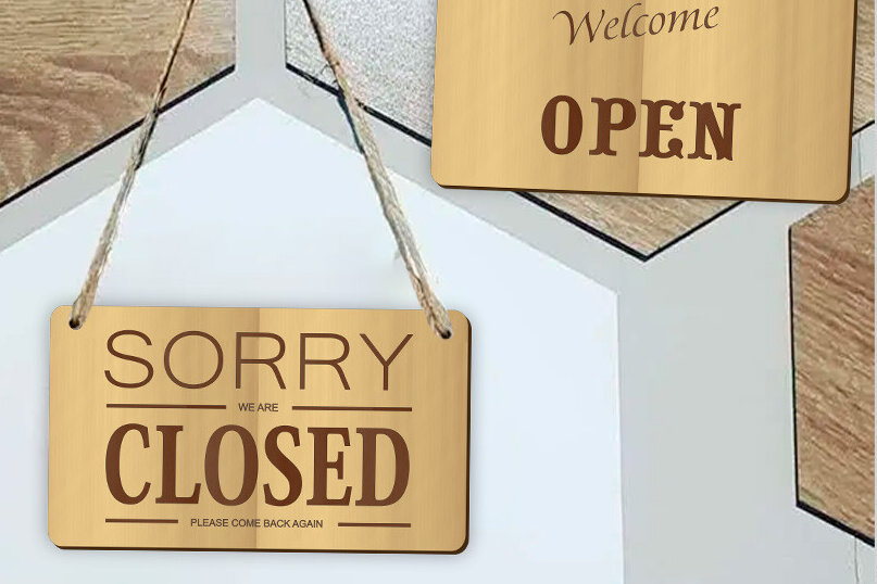 Intra απο ξύλο plywood 3mm-4mm πάχος – Αναστρέψιμη πινακίδα ανοιχτής/κλειστής πόρτας Δίασταση  20x20 cm INTRAFABR-118281226