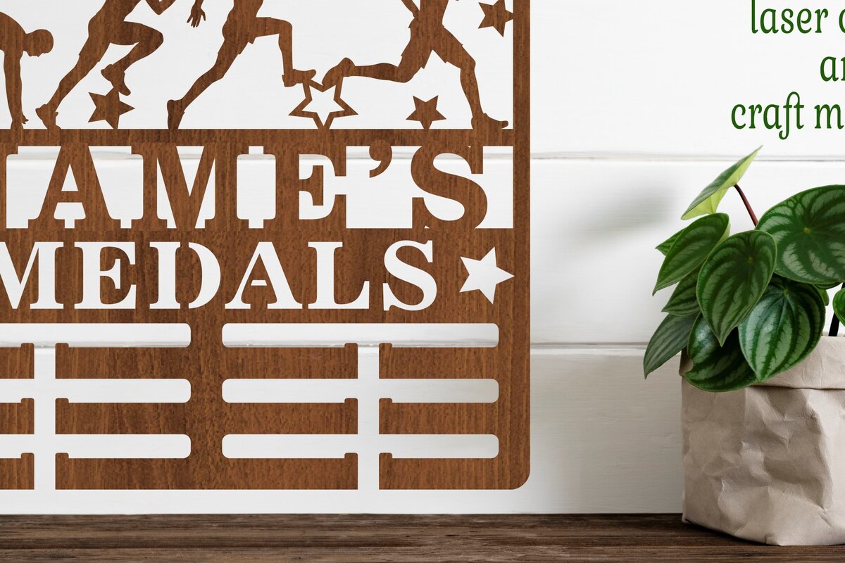 Intra απο ξύλο plywood 3mm-4mm πάχος – Δρομέας Ανδρικό Όνομα Κάτοχου Μεταλλίου Laser Δίασταση  20x20 cm INTRAFABR-73715784