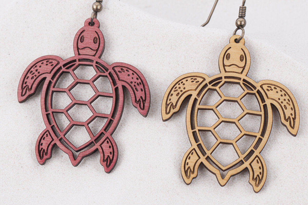 Intra απο ξύλο plywood 3mm-4mm πάχος – Σκουλαρίκια Sea Turtle Δίασταση  5x5 cm INTRAFABR-121577173