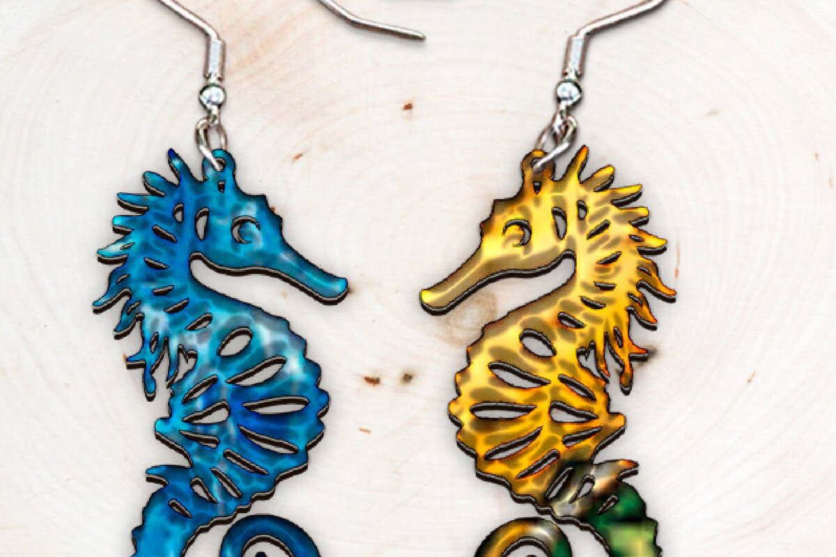 Intra απο ξύλο plywood 3mm-4mm πάχος – Σκουλαρίκια Ιππόκαμπος. Δίασταση  5x5 cm INTRAFABR-122535202