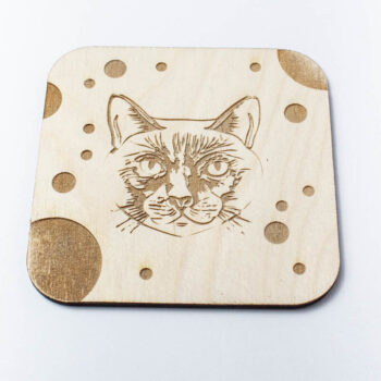 Intra απο ξύλο plywood 3mm-4mm πάχος – Σιάμα κινουμένων σχεδίων γάτα σουβέρ, χαραγμένο Δίασταση  20x20 cm INTRAFABR-66189361 - Image 1