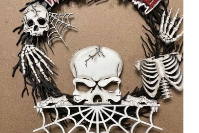 1759062210_Skeleton-Halloween-Wreath-Graphics-102832695-1-1
