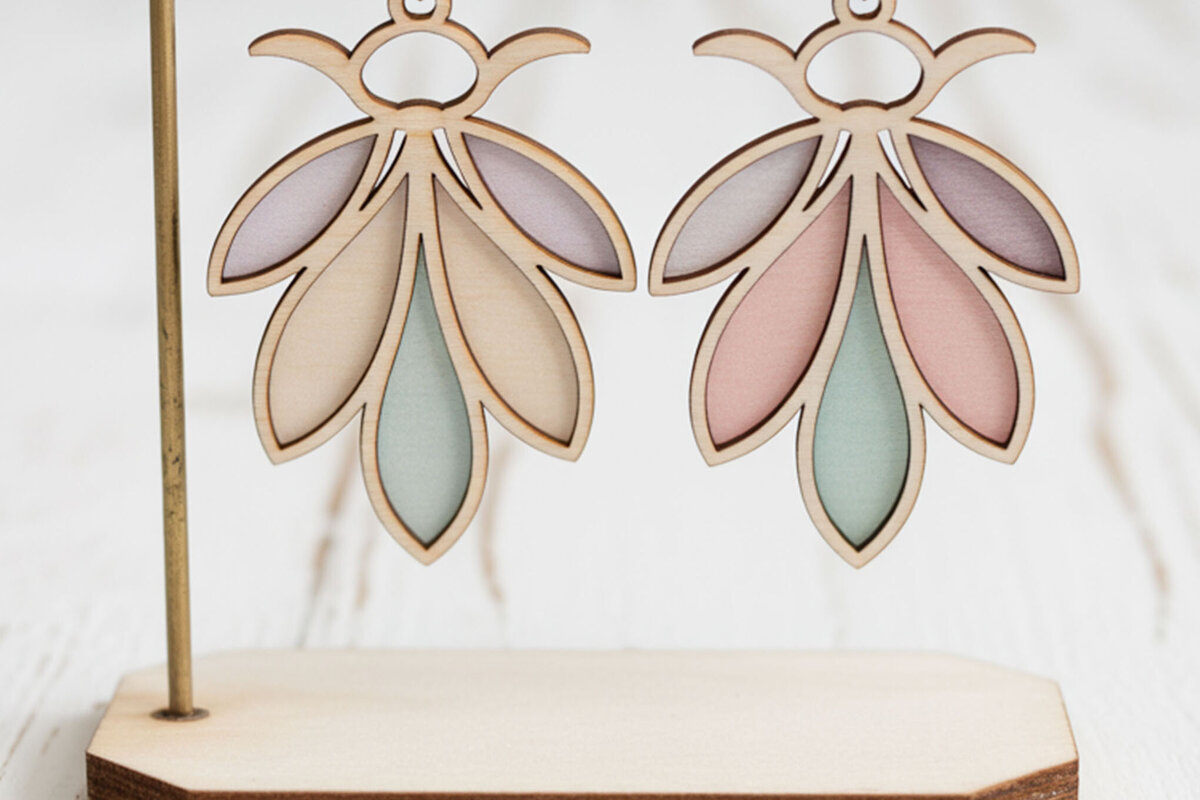 Intra απο ξύλο plywood 3mm-4mm πάχος – Σκουλαρίκια με μαλακό πέταλο Δίασταση  5x5 cm INTRAFABR-122673305