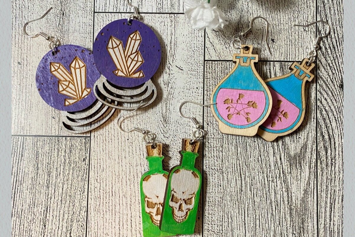 Intra απο ξύλο plywood 3mm-4mm πάχος – Σκουλαρίκια απόκοσμη δέσμη Laser Δίασταση  5x5 cm INTRAFABR-35312981