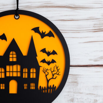 Intra απο ξύλο plywood 3mm-4mm πάχος – Αρχείο περικοπής από τρομακτικό στοιχειωμένο σπίτι Δίασταση  20x20 cm INTRAFABR-103034097 - Image 1