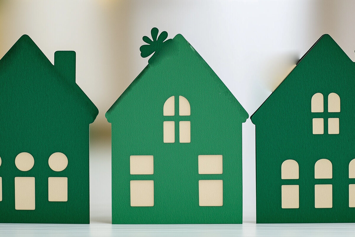 Intra απο ξύλο plywood 3mm-4mm πάχος – Σπίτια St. Patrick's Day PaperCut Cu Δίασταση  20x20 cm INTRAFABR-117848898 - Image 1