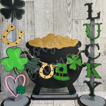Intra απο ξύλο plywood 3mm-4mm πάχος – St Patricks Day Shelf Sitter Laser Δίασταση  20x20 cm INTRAFABR-62011096 - Image 1