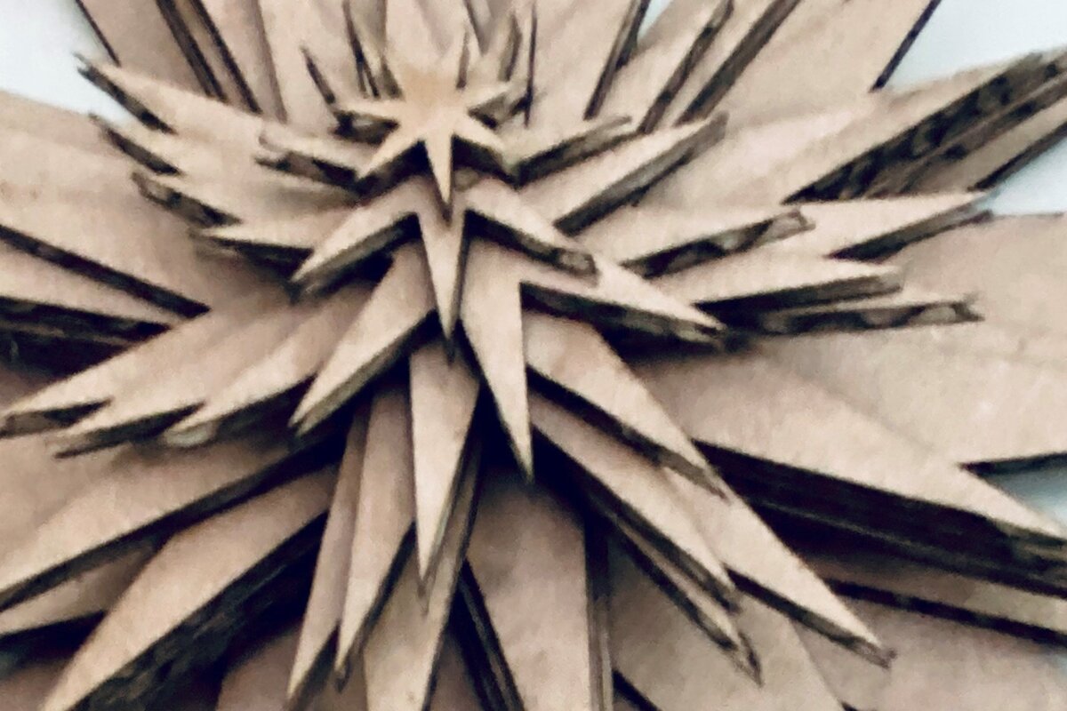 Intra απο ξύλο plywood 3mm-4mm πάχος – Αποκοπή λέιζερ στοιβαγμένων αστεριών Δίασταση  20x20 cm INTRAFABR-36872072