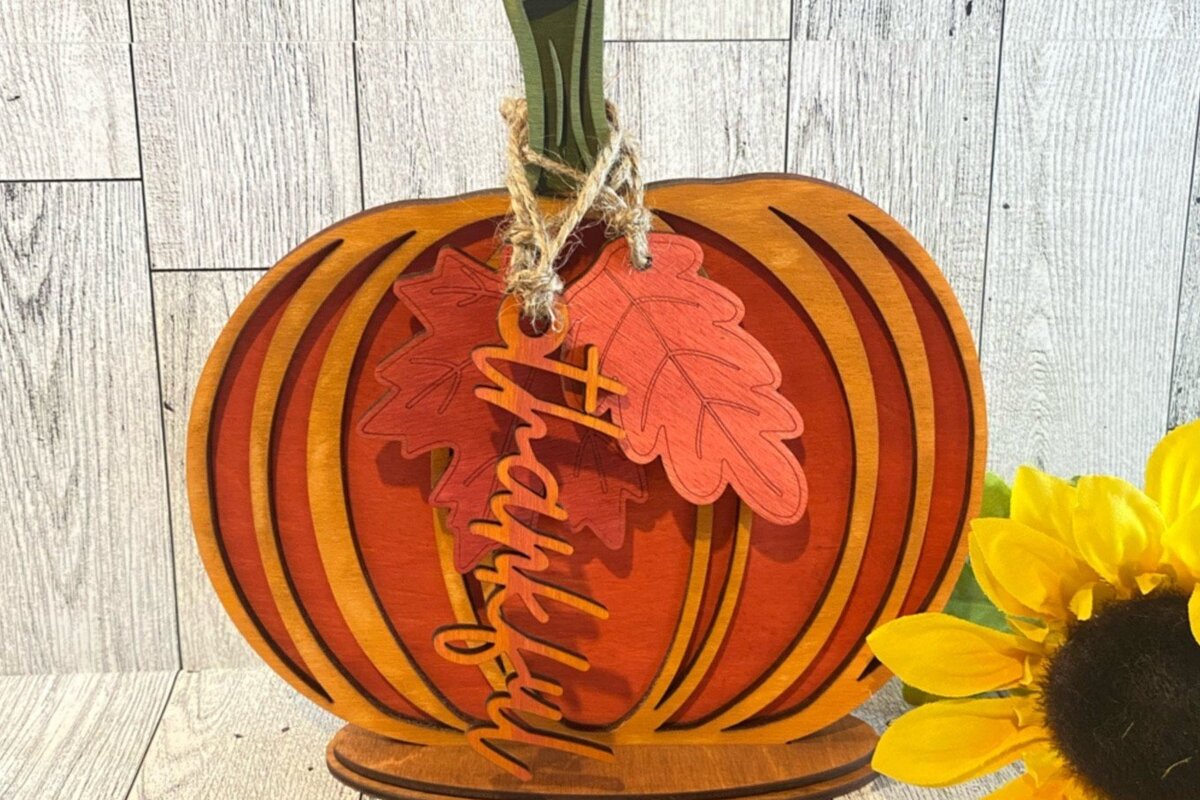 Intra απο ξύλο plywood 3mm-4mm πάχος – Standing Thankful Pumpkin Laser Δίασταση  20x20 cm INTRAFABR-35110355