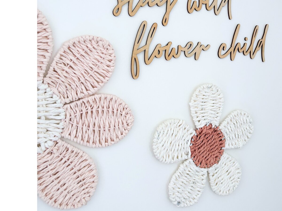 Intra απο ξύλο plywood 3mm-4mm πάχος – Λέξεις σεναρίου Stay Wild Flower Child Δίασταση  20x20 cm INTRAFABR-109862073