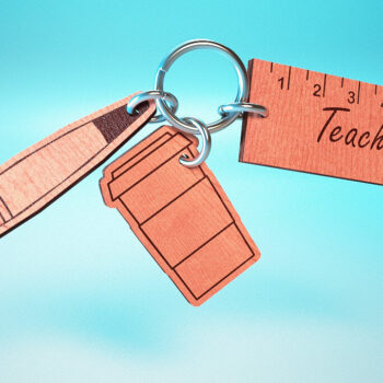 Intra απο ξύλο plywood 3mm-4mm πάχος – Teacher Keychain | Δάσκαλος Δίασταση  5x5 cm INTRAFABR-65563366 - Image 1