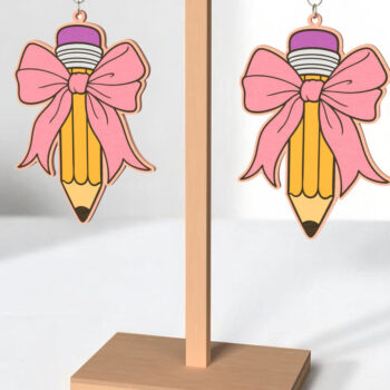 Intra απο ξύλο plywood 3mm-4mm πάχος – Δάσκαλος Μολύβι Φιόγκος Σκουλαρίκια Δίασταση  5x5 cm INTRAFABR-121988793 - Image 1