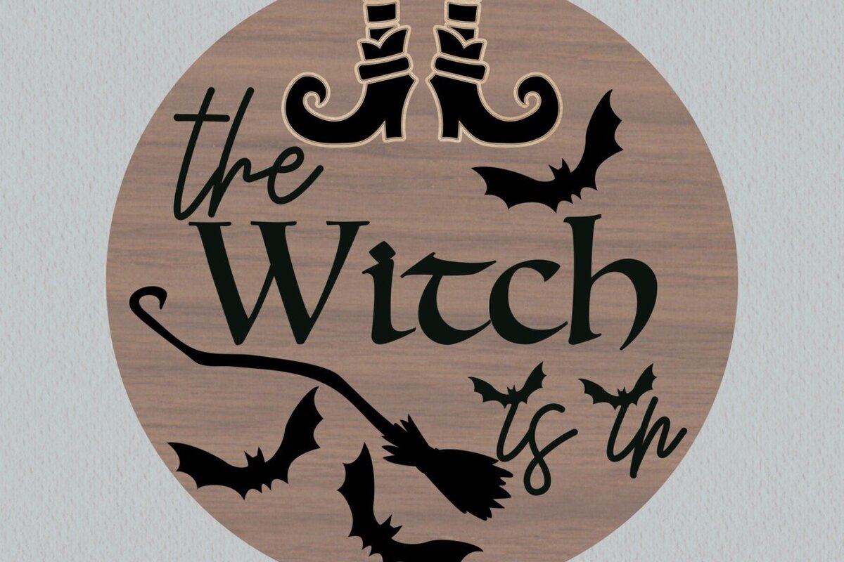 Intra απο ξύλο plywood 3mm-4mm πάχος – Η Μάγισσα είναι στο Door Hanger Laser Δίασταση  20x20 cm INTRAFABR-34002570