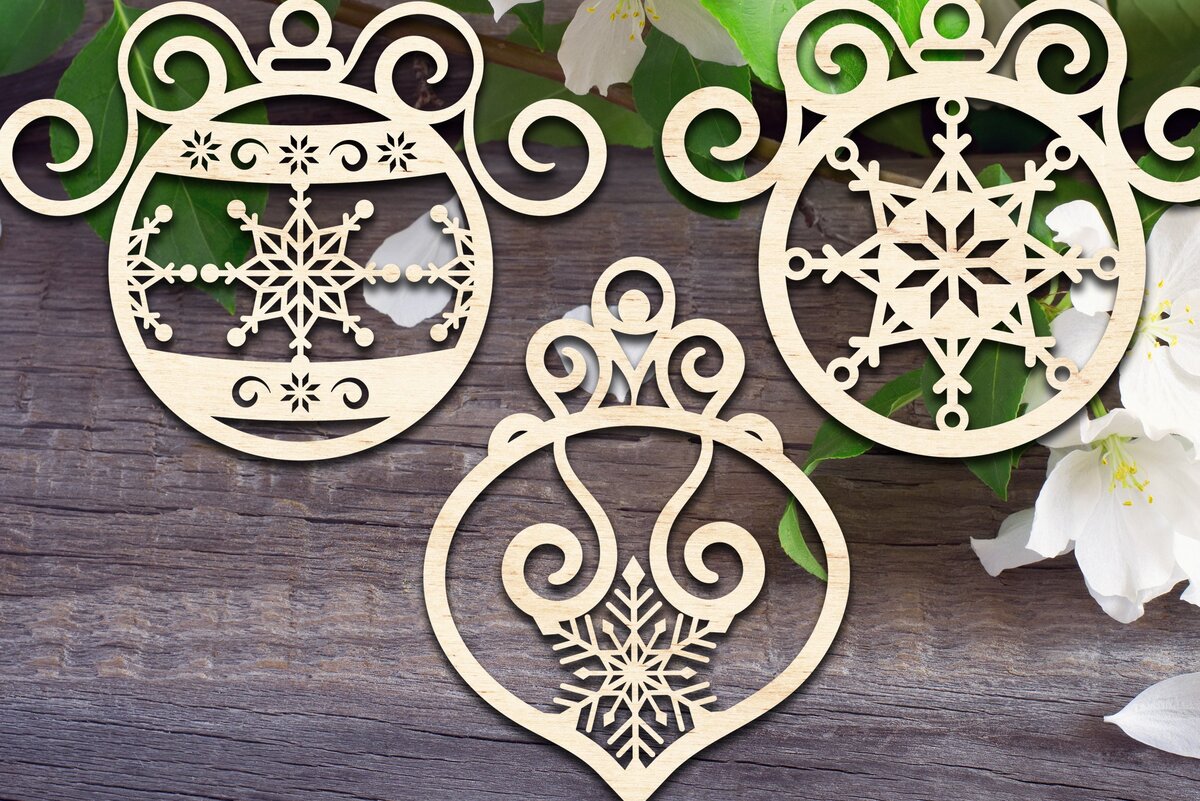 Intra απο ξύλο plywood 3mm-4mm πάχος – Τρία φανταχτερά χριστουγεννιάτικα στολίδια V2 Δίασταση  20x20 cm INTRAFABR-34238387