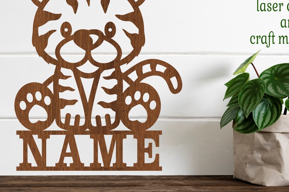 Intra απο ξύλο plywood 3mm-4mm πάχος – Πρότυπο κοπής λέιζερ Name Tiger Δίασταση  20x20 cm INTRAFABR-77504744