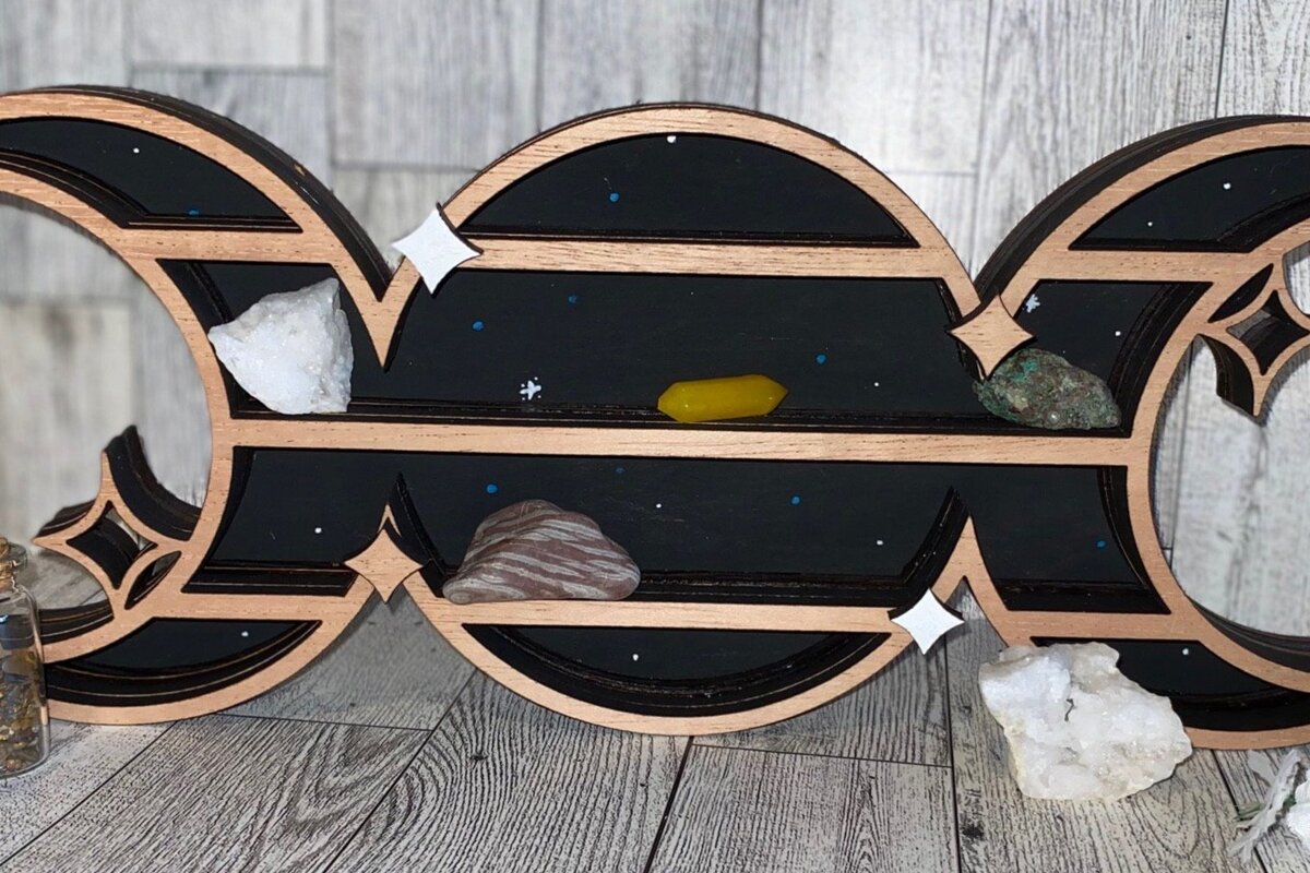 Intra απο ξύλο plywood 3mm-4mm πάχος – Λέιζερ κρυστάλλινων ραφιών Triple Goddess Moon Δίασταση  20x20 cm INTRAFABR-35110535