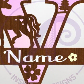 Intra απο ξύλο plywood 3mm-4mm πάχος – Μονόκερος κεφαλαίο μονόγραμμα Επιστολή V Δίασταση  20x20 cm INTRAFABR-118318967 - Image 1