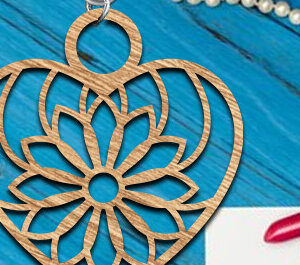 Intra απο ξύλο plywood 3mm-4mm πάχος – Μπρελόκ Valentine Δίασταση  5x5 cm INTRAFABR-86412153