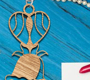 Intra απο ξύλο plywood 3mm-4mm πάχος – Μπρελόκ Valentine Δίασταση  5x5 cm INTRAFABR-86412164