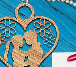 Intra απο ξύλο plywood 3mm-4mm πάχος – Μπρελόκ Valentine Δίασταση  5x5 cm INTRAFABR-86412198