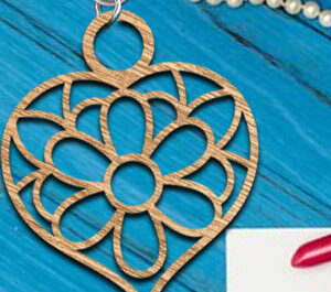 Intra απο ξύλο plywood 3mm-4mm πάχος – Μπρελόκ Valentine Δίασταση  5x5 cm INTRAFABR-86412140