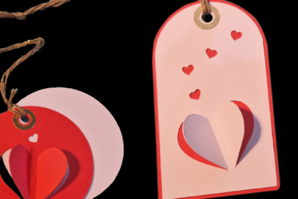 1759092447_Valentines-Gift-Tags-with-Popup-Hearts-Graphics-57522027-1-1