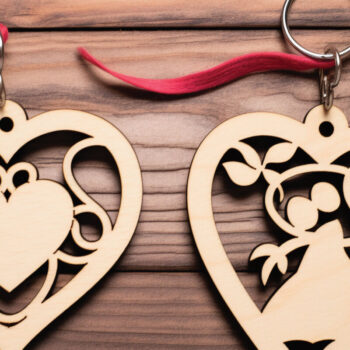 Intra απο ξύλο plywood 3mm-4mm πάχος – Μπρελόκ Αγίου Βαλεντίνου Design Δίασταση  5x5 cm INTRAFABR-85772023 - Image 1