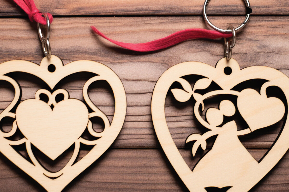 Intra απο ξύλο plywood 3mm-4mm πάχος – Μπρελόκ Αγίου Βαλεντίνου Design Δίασταση  5x5 cm INTRAFABR-85772023